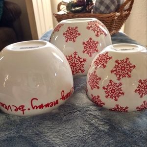 NEW Crate & Barrel Red White Snowflakes 3 Nesting Bowls